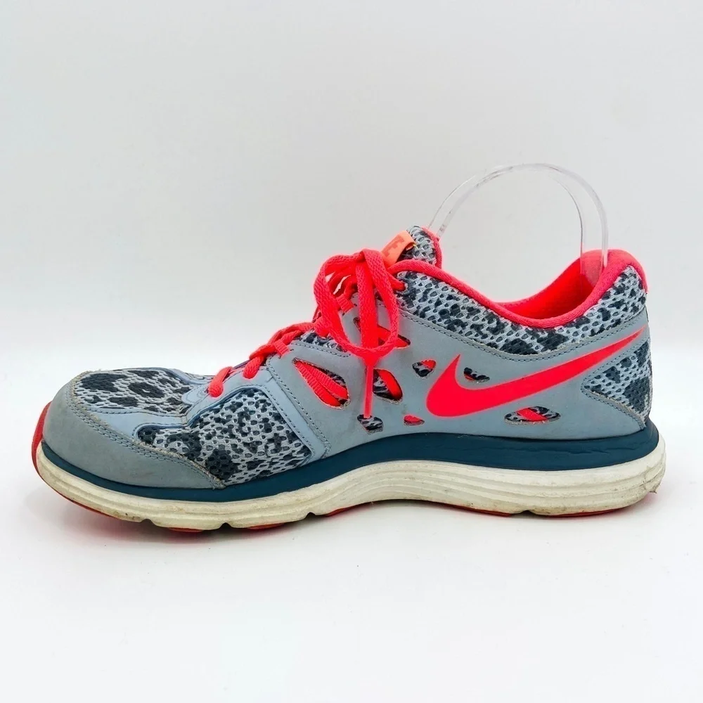 NIKE Women's Gray Coral Dual Fusion Cross Training Running Sneakers Shoes Size 9